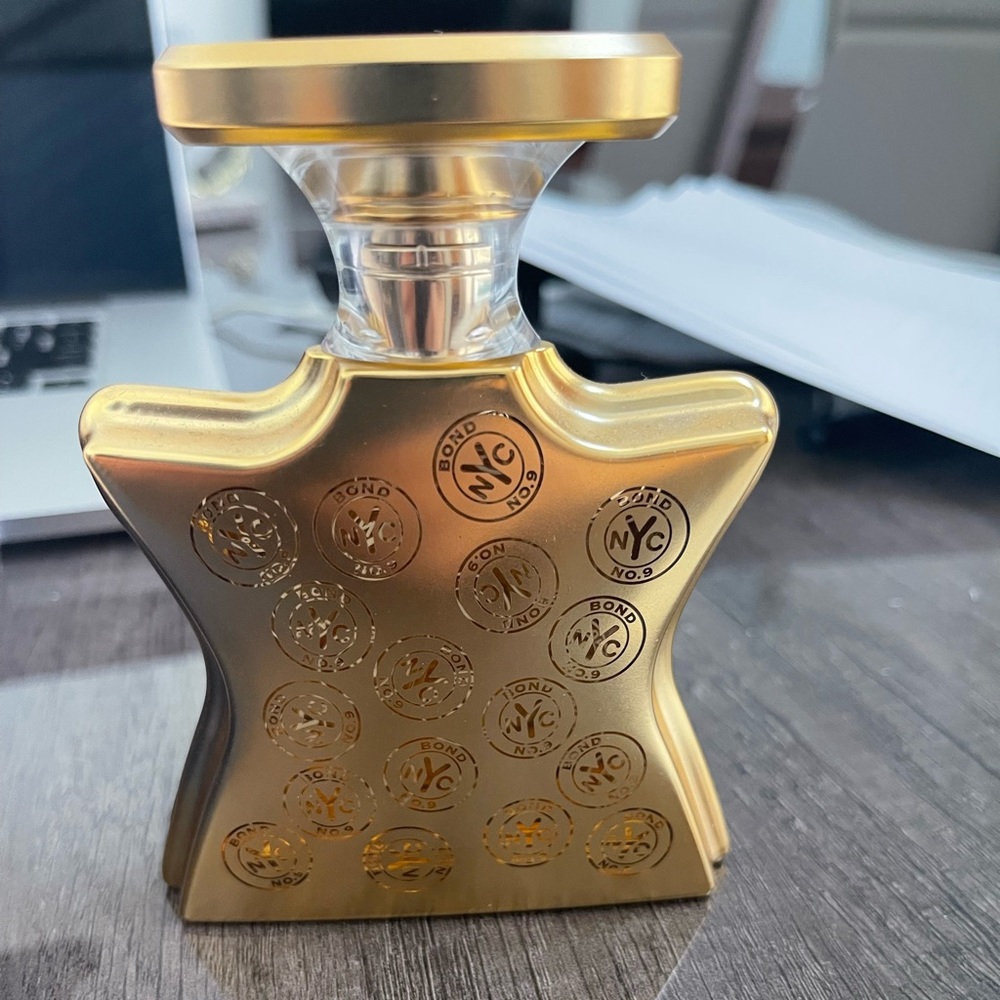 Bond n9 New York signature
